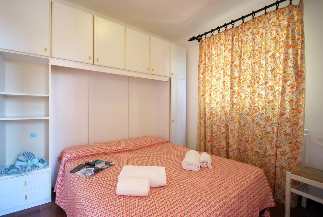 Residence Sud Est Porto Azzurro Exteriör bild