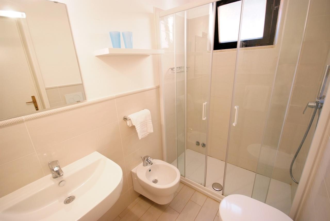 Residence Sud Est Porto Azzurro Exteriör bild